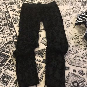 Black velvet design legging never worn